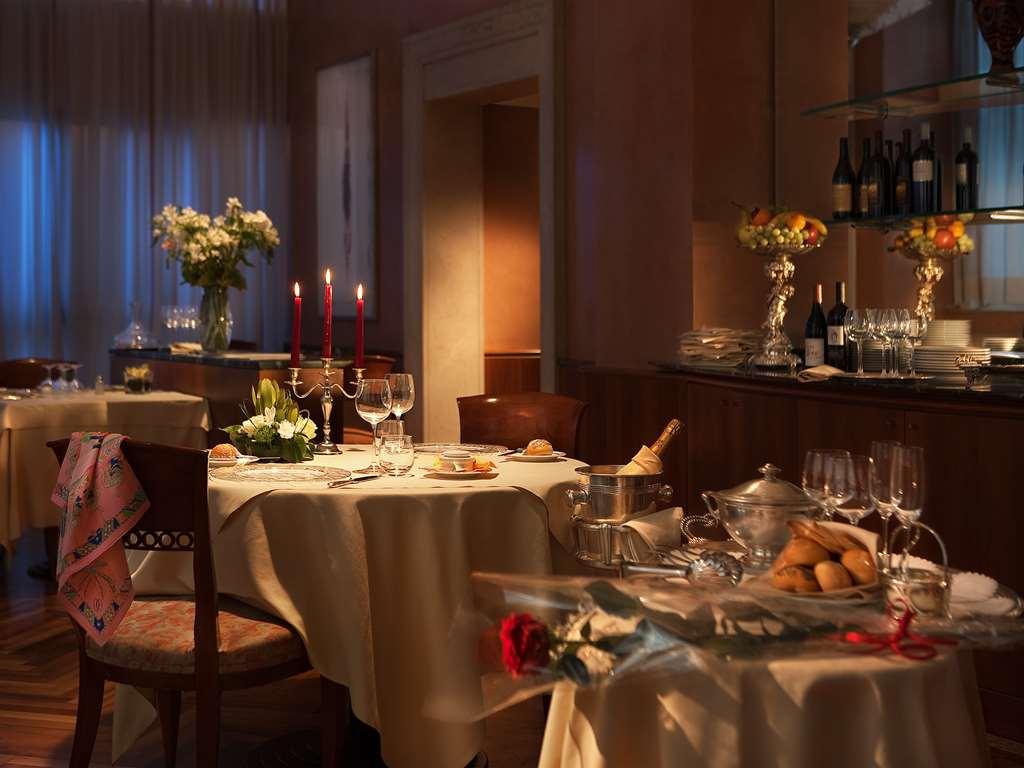 Hotel Cavour Милан Ресторан фото