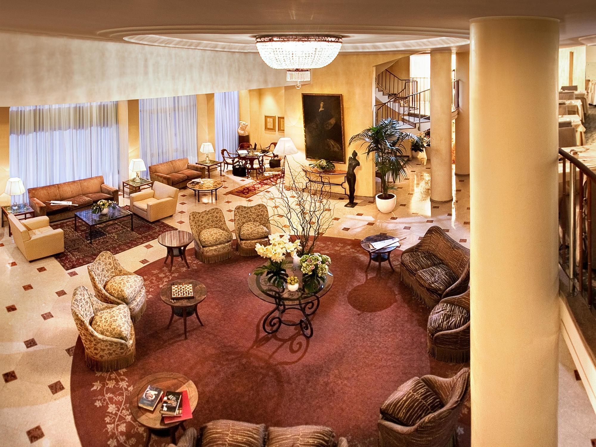 Hotel Cavour Милан Интерьер фото