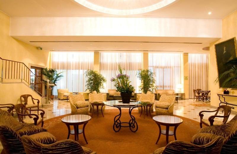 Hotel Cavour Милан Экстерьер фото