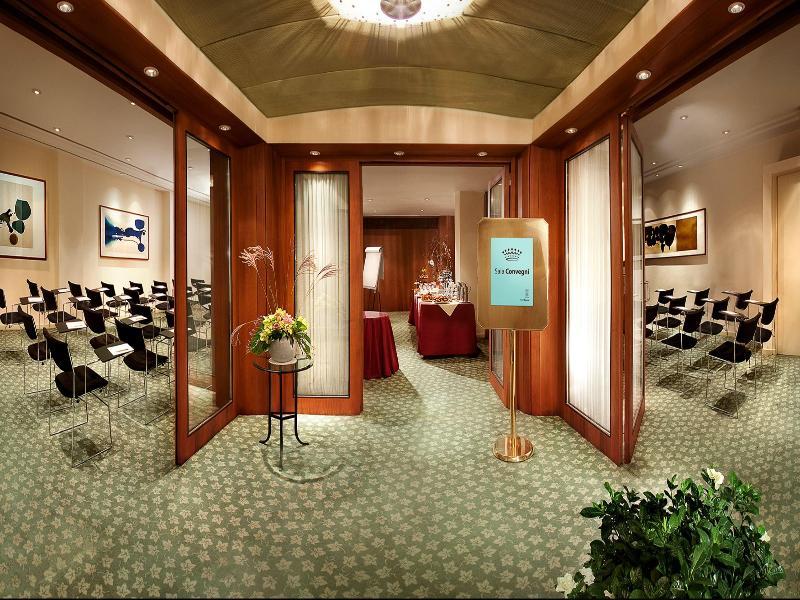 Hotel Cavour Милан Экстерьер фото