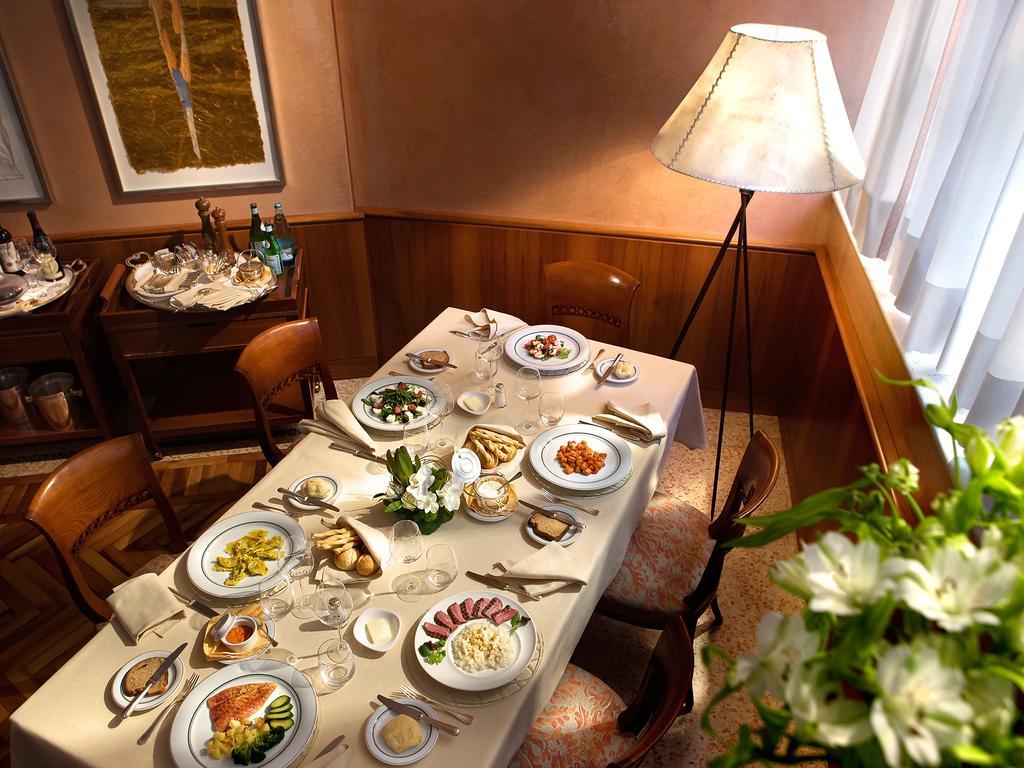 Hotel Cavour Милан Экстерьер фото