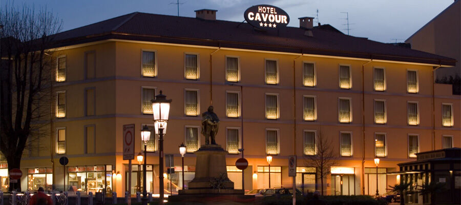 Hotel Cavour Милан Экстерьер фото